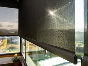 Cómo elegir la mejor cortina o estor para mantener tu hogar cálido en invierno