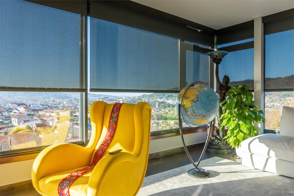 Cortinas a medida: cómo seleccionar el estilo perfecto para tu salón