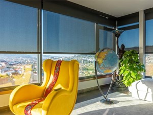Cortinas a medida: cómo seleccionar el estilo perfecto para tu salón